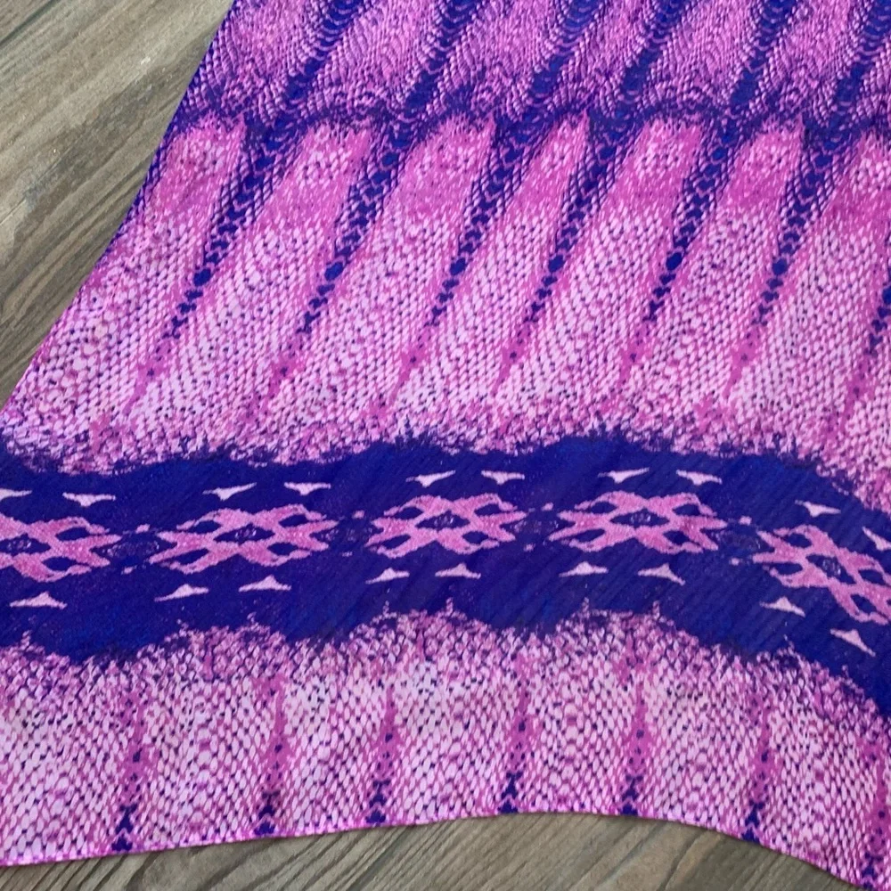 Elegant Purple and Pink 100% silk Condition eighteen scarf